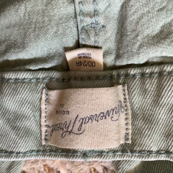 Mint green retro mom jeans. Size 00, rose gold detailing, frayed bottoms. - Picture 4 of 6